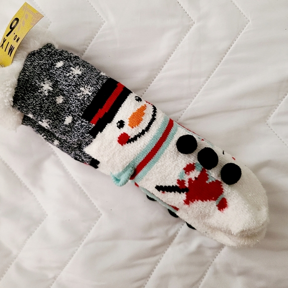 👀50% OFF🧦⛄NWT ☃️🧦 Snowman Sweater Slipper Socks - Picture 1 of 6